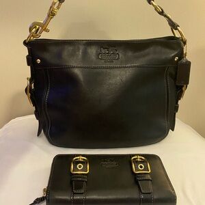 Vintage black coach bag in perfect shape with a beautiful matching wallet